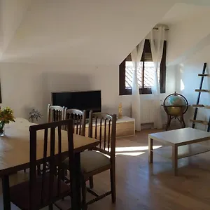 https://piso-amplio-de-4-habitaciones-en-el-centro-de-toledo.besthotelstoledo.com